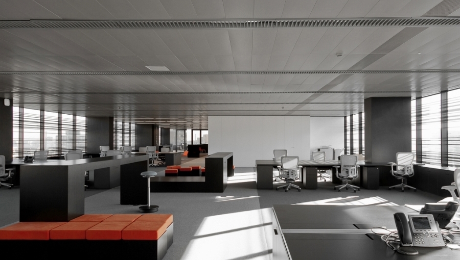 Дизайн офиса международной компании в Барселоне